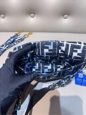 Fendi Crossbody (19×10×4)cm 4