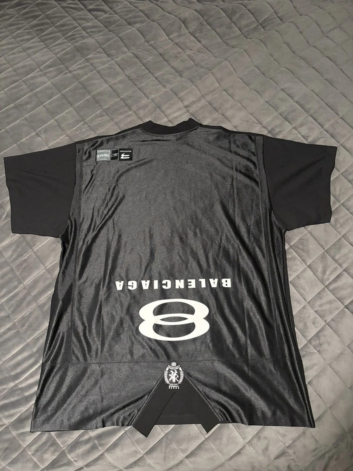 Balenciaga — Balenciaga Unity Sports Icon — streetwear — resale