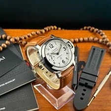 Panerai Luminor Marina Logo PAM00660 660 44mm White Dial 2 Straps 2019 4