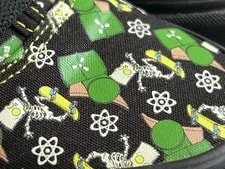 Simpsons Vans Authentics Glow-in-the-dark Atomic Bart. w7/ 5.5, New in Box. 4