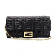 Fendi — Fendi Chain Wallet Baguette 7.3 X 3.7 in — Handbag — resale