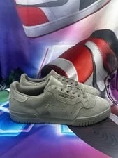 Yeezy — Yeezy Powerphase “Simple ” — Sneaker — resale