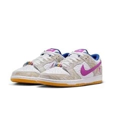 Nike SB Dunk Low Rayssa Leal ’s 3