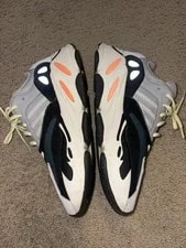 11M Clean Yeezy Boost 700 Low 3
