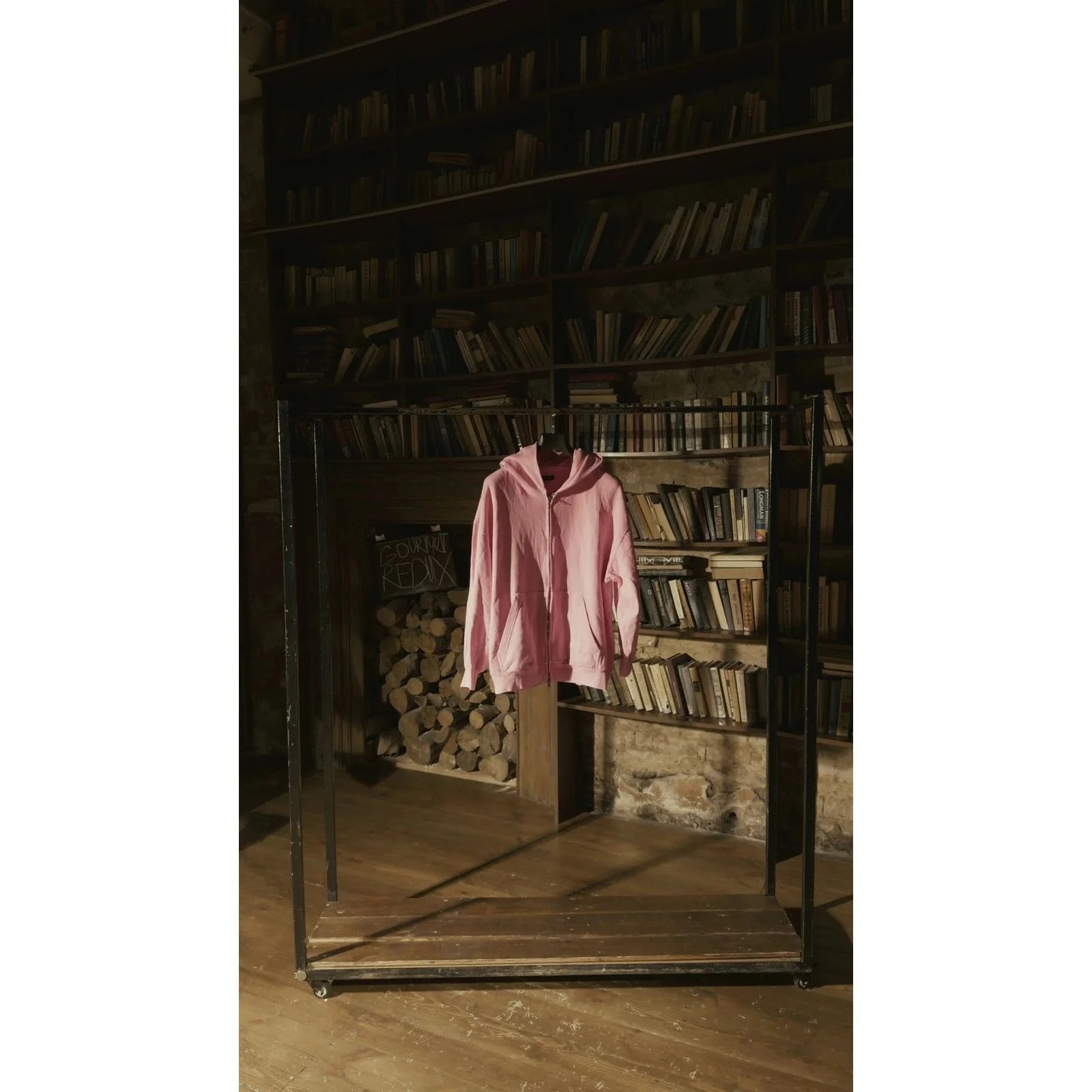 Balenciaga — Balenciaga Embroidered Logo Zip-up Hoodie — streetwear — resale