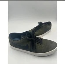 Nike SB — Nike SB Check Solarsoft Skate Shoes 843895-300 — Sneaker — resale