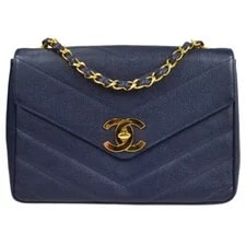 Chanel — Chanel Chevron Chain 96824 — Handbag — resale