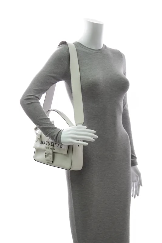 X Marc Jacobs Baguette 2