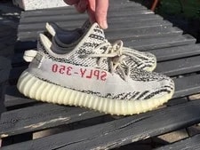 Yeezy 350 Boost Zebras Size 7.5 ’s US 2