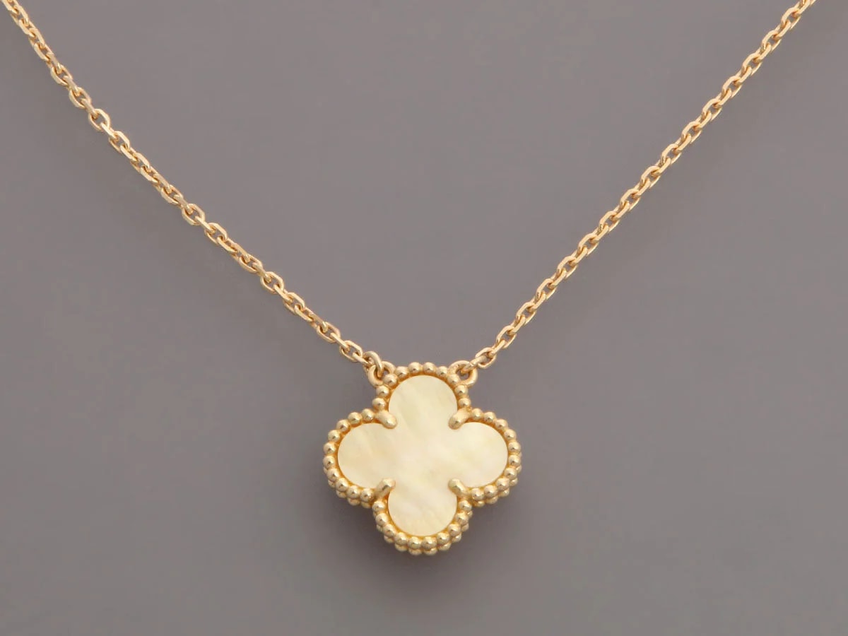 Van Cleef & Arpels LE 18K Yellow Gold Princess Grace Alhambra 2