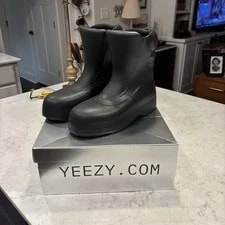 Yeezy — Yeezy SL-03 Boot US Size 11 YZY in Box Never Worn — Sneaker — resale