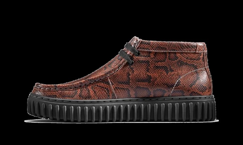 Clarks — Torhill HI "Martine - " 26178352 — Sneaker — resale