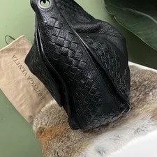 Bottega Veneta Authentic Underarm 30*26*15 2