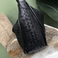 Bottega Veneta Authentic Underarm 30*26*15 3