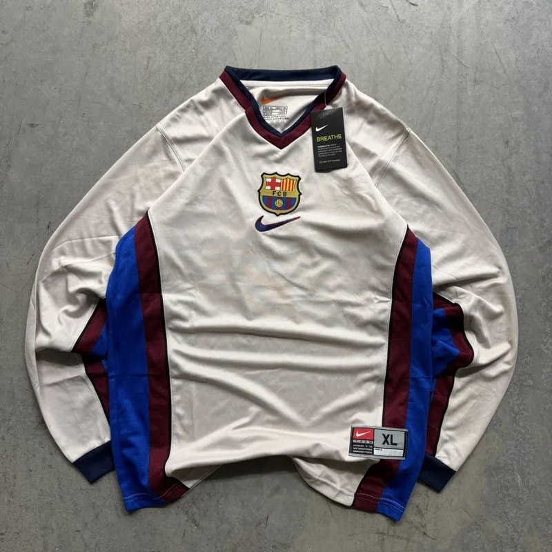 Nike — Nike FC Barcelona Xavi 26 Long Sleeve XL New — Designer Shoe — resale