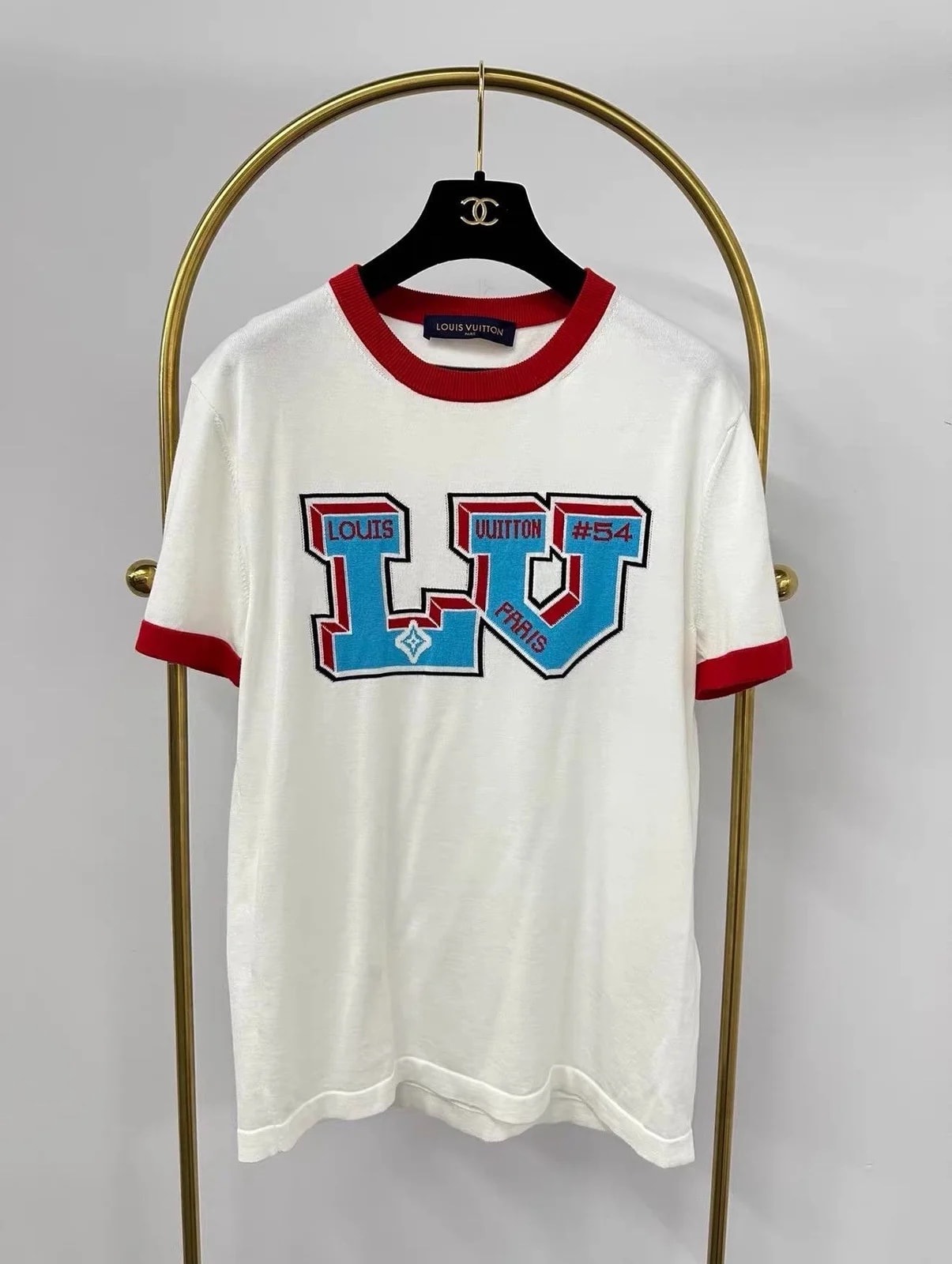 Louis Vuitton — Louis Vuitton Signature Intarsia — streetwear — resale