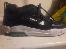 Nike SB Air Max Ishod ’s Low Top Skate Lace-Up 4