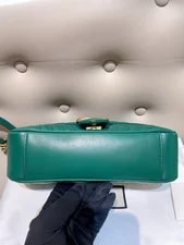 Gucci GG Marmont Medium Crossbody （ 26×15×7）cm 3