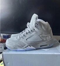 5s, Size 8 Great Condition With BOX( ) 4