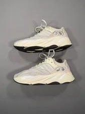 Yeezy 700 Analog Colorway Size 10 US Good Condition 2