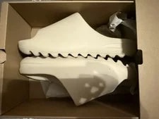 7 Pairs of Yeezy LOT - Size 10.5/11 - /Analog/ZEBRAS/SLIDES/FOAMRUNNER 4