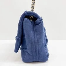 Chanel Classic Flap 2019 Coco Mark 4