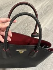 Prada Medium / , Logo , Inner Pockets 3