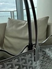 Authentic Goyard Saint Louis W/ Matching 4
