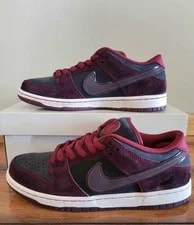 Size 9.5M/11W - Nike SB Dunk Low X Riot Skateshop - FZ1289-200 2