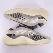 Yeezy 700 v3 "Fade Salt" 2022 - Size 10 - id1674 (995-8) 3