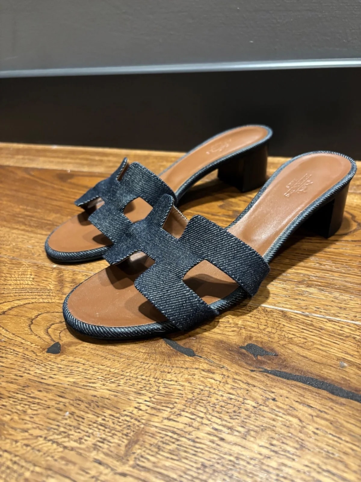 Hermes Oasis Dark 37 2