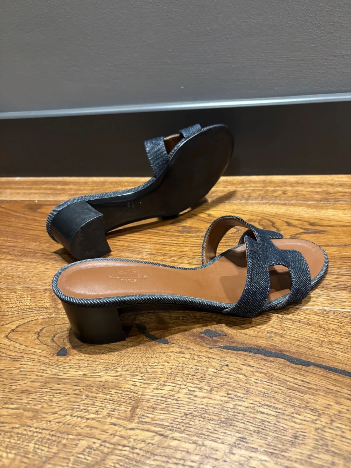 Hermes Oasis Dark 37 3