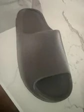 New Yeezy Slide 4