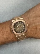 Patek Philippe Nautilus 18k Rose Gold Brown Dial 40mm B/P '18 5711/1R 4