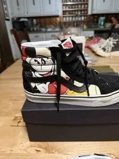 Vans Limited Edition OFF THE Wall SK8-HI Disney & Friends 7 4