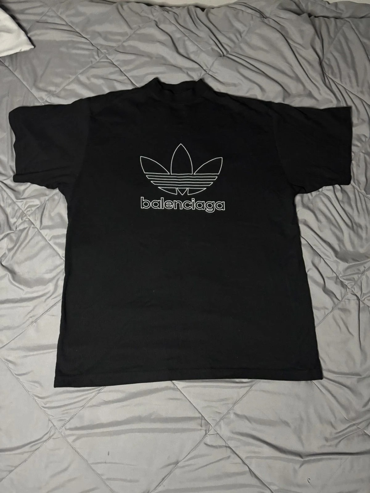 Adidas — Baleciaga X Adidas T-shirt Oversized — streetwear — resale
