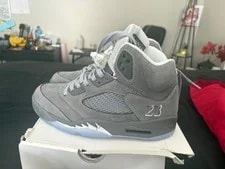 Wolf — Retro 5 (2026) Size 8 Was Gift for Someone But We Broke Up. — Sneaker — resale