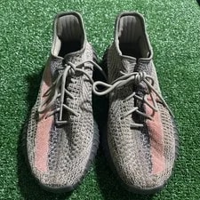 Yeezy — Size 8.5 - Yeezy 350 V2 — Sneaker — resale