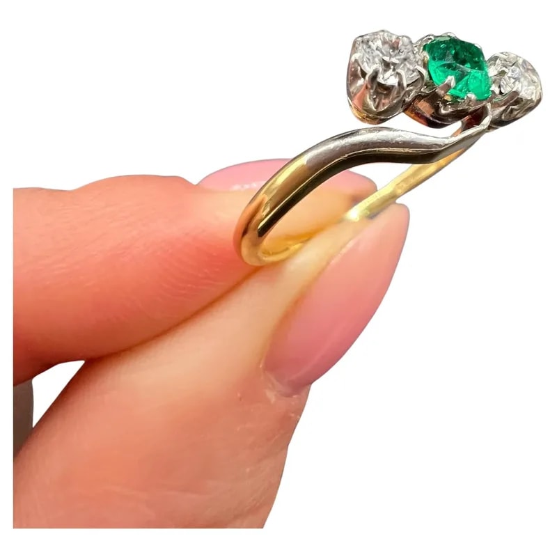 Antique 18ct Gold Platinum Stamped 1920s Emerald and Diamond Crossover Ring 2
