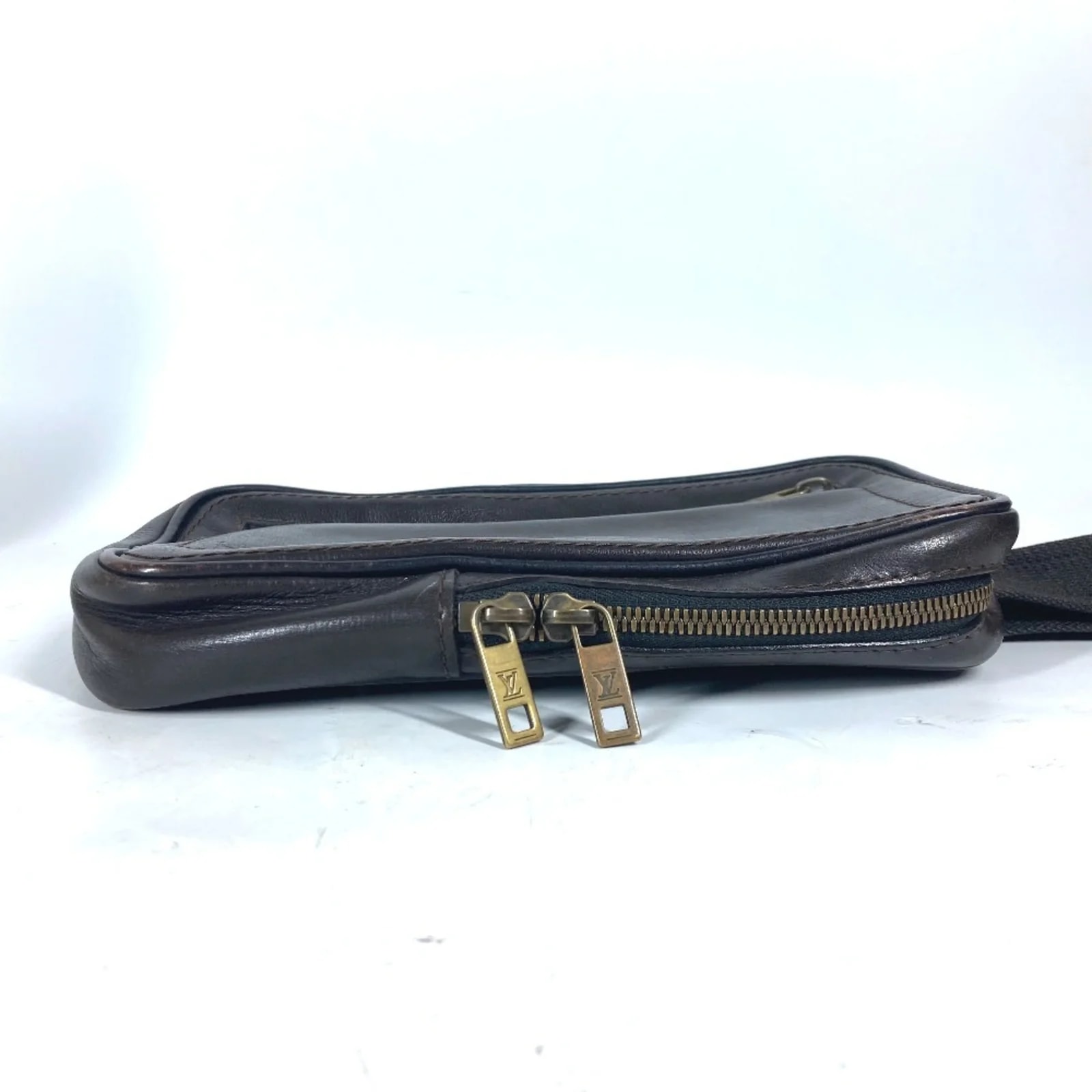 Louis Vuitton Utah Sling 4