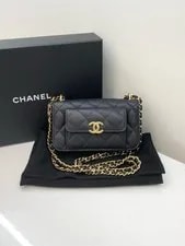 Chanel — Chanel 22A Classic Flap WOC Chain Crossbody — Handbag — resale