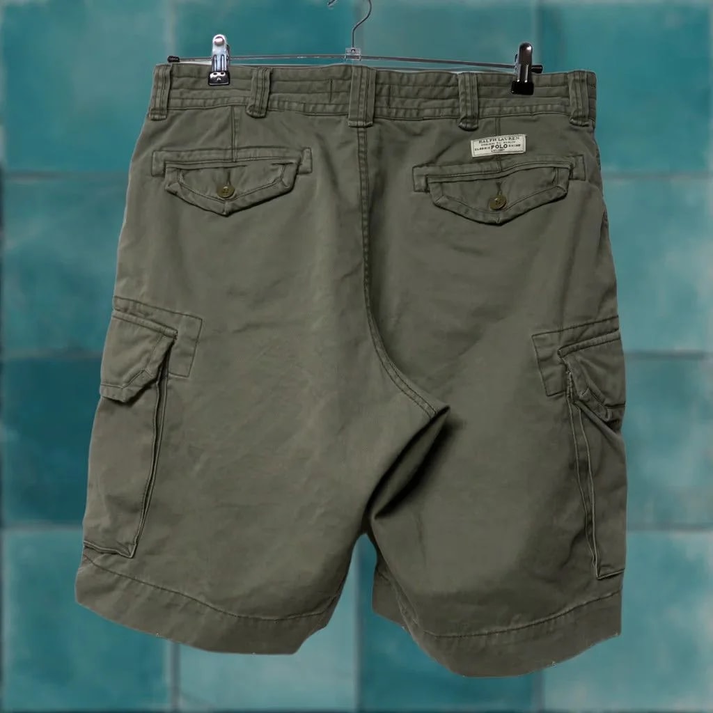 Polo Ralph Lauren — Polo Ralph Lauren ’s 36 Classic Polo 67 Chino Cargo Shorts — streetwear — resale