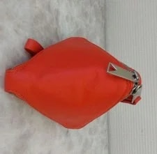 AVM13 Bottega Veneta Item Pyramid Pouch Small Item Holder 3