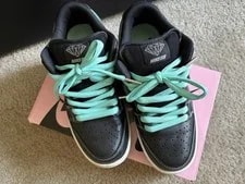 Size 5 Nike SB Dunk Low Supply Co. Tiffany 2