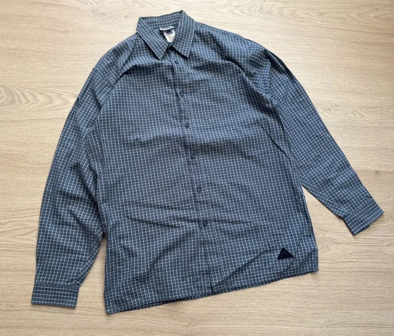 Adidas — 00’s Adidas y2k Plaid Long Sleeve Shirt — streetwear — resale