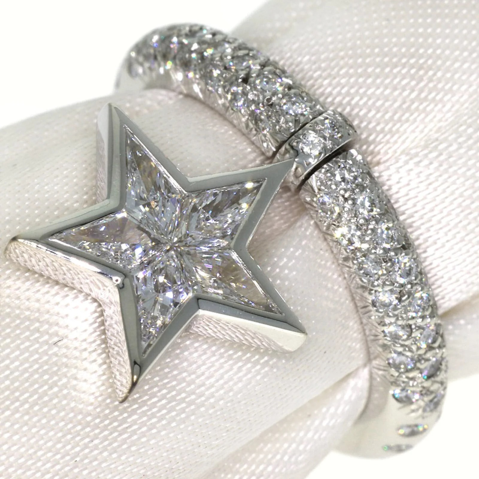Chanel — Chanel White Gold Band — Jewelry — resale