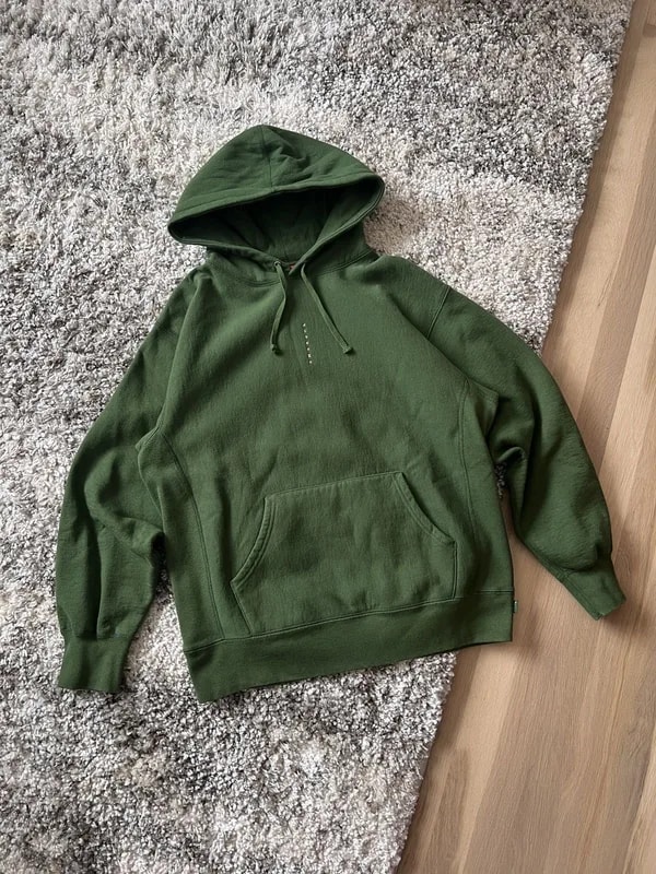 Supreme — Supreme Micro Logo Hooded Sweatshirt — streetwear — resale