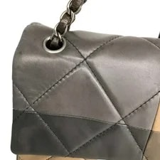 Chanel Boy Bag Flap / / #OKB2201 2