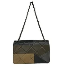 Chanel Boy Bag Flap / / #OKB2201 4
