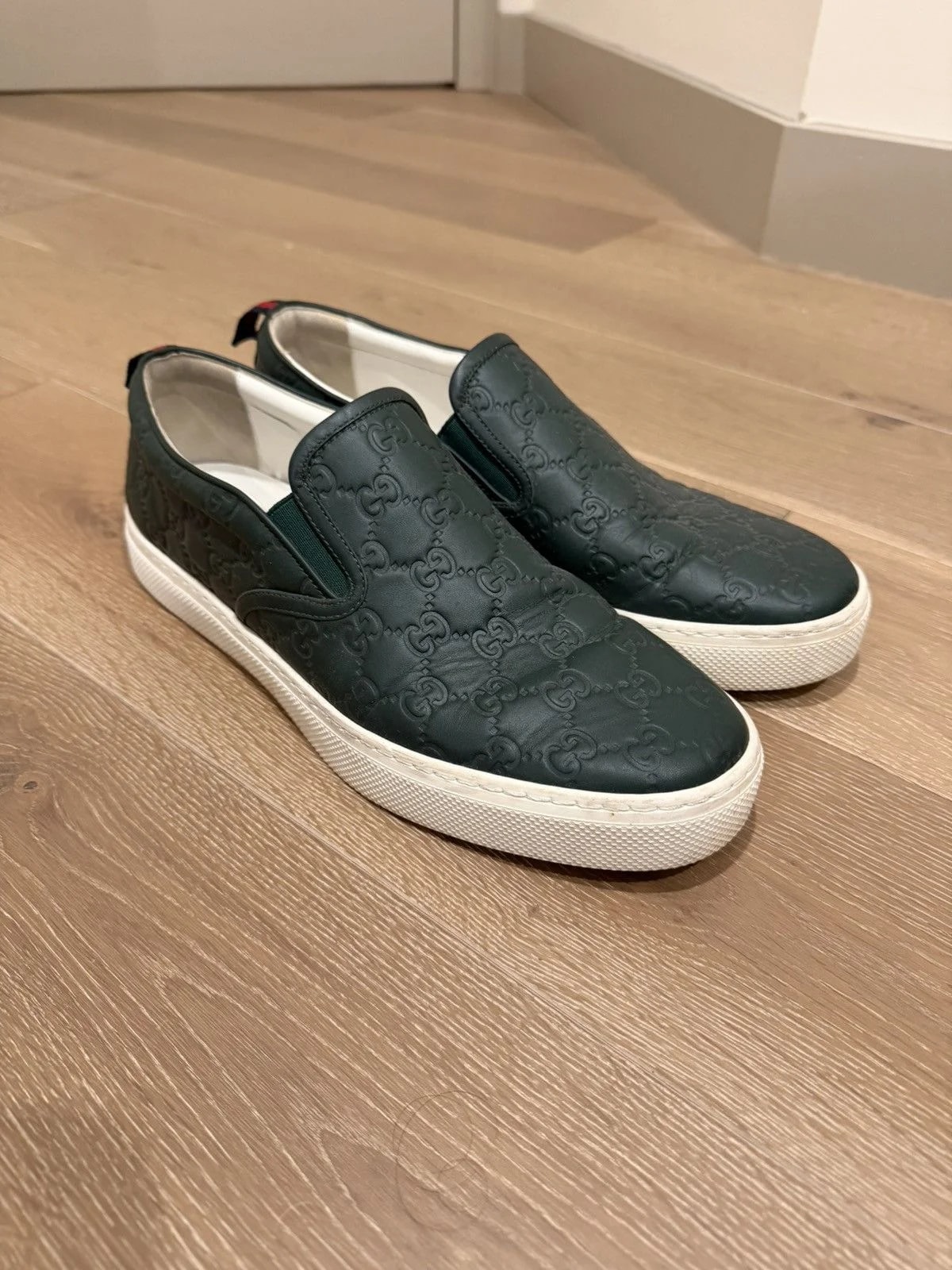 Gucci — Gucci Monogram / Loafers — Sneaker — resale